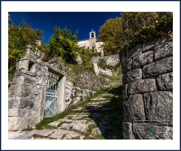 Annot. Ouverture et visite de la chapelle de Vers la Ville