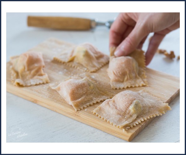 Barles. Fabrication de ravioles et repas