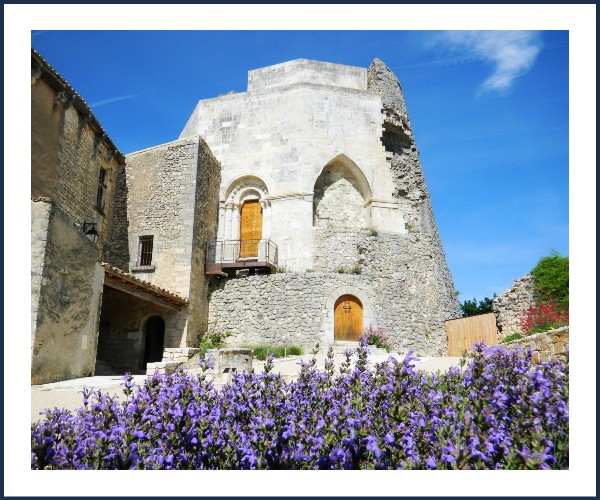Simiane la Rotonde. Visite du Château Médiéval