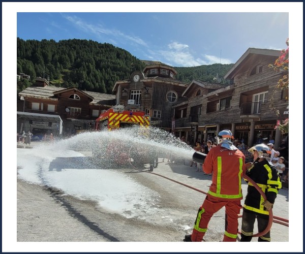 Allos. Démonstration des Pompiers
