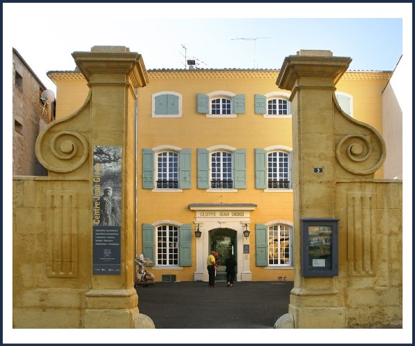 Manosque. Atelier empreintes de feuilles