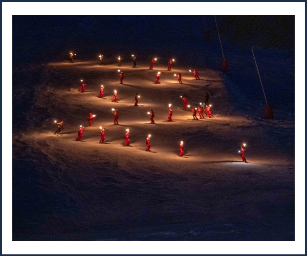 Enchastrayes. Descente aux Lampions des Enfants Le Sauze 1400