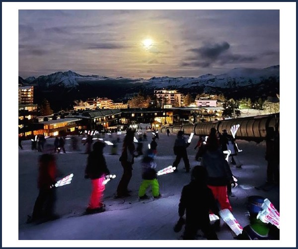 Uvernet Fours. 31 décembre Descente aux flambeaux et feu d'artifice Pra Loup 1600