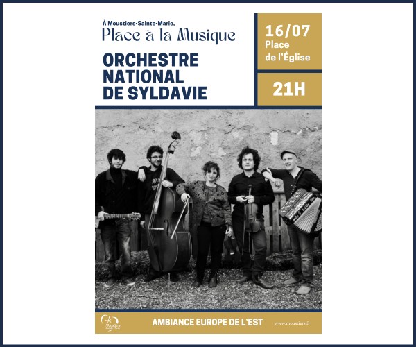Moustiers Sainte Marie. Place à la Musique, concert avec l'Orchestre National de Syldavie
