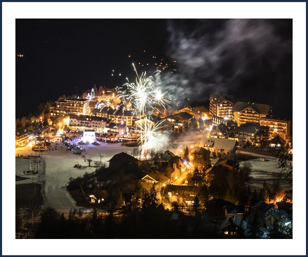 Enchastrayes. Descente aux Flambeaux et Feu d'Artifice Le Sauze 1400
