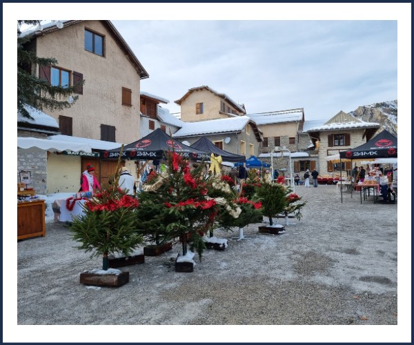 Allos. Marché de Noël 2024