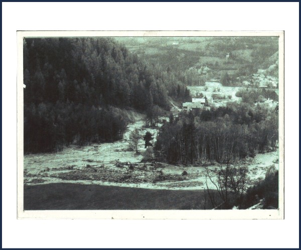 Colmars les Alpes. Commémoration de la crue de 1994