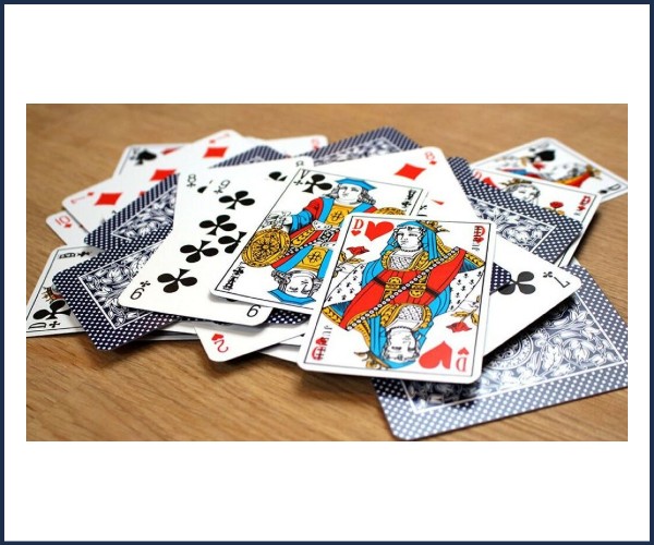Seyne les Alpes. Soirée jeux de cartes à L'Alternateur