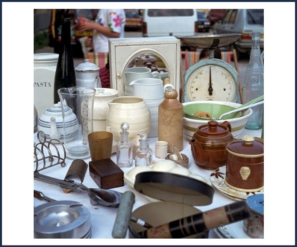 Château Arnoux Saint Auban. Brocante Vide Greniers