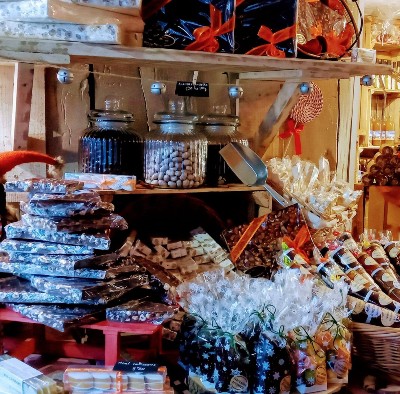 Le Bouche à Oreille